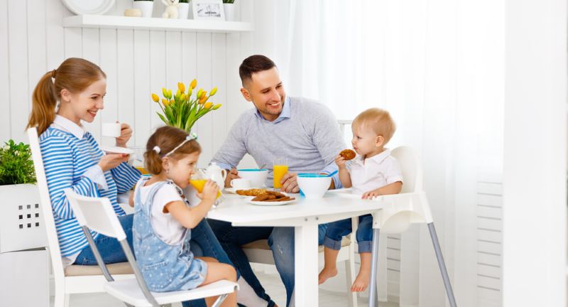 Cha mẹ lưu ý chế biến thức ăn phù hợp với độ tuổi của trẻ