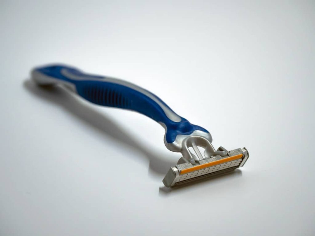 Cạo lông vùng kín bị nổi mụn, bị ngứa, nổi mẩn đỏ do đâu?