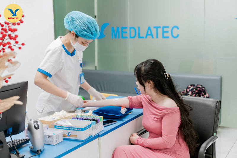 chi-so-sao2-la-gi-2 SaO2 được kiểm tra qua xét nghiệm khí máu nên độ chính xác cao