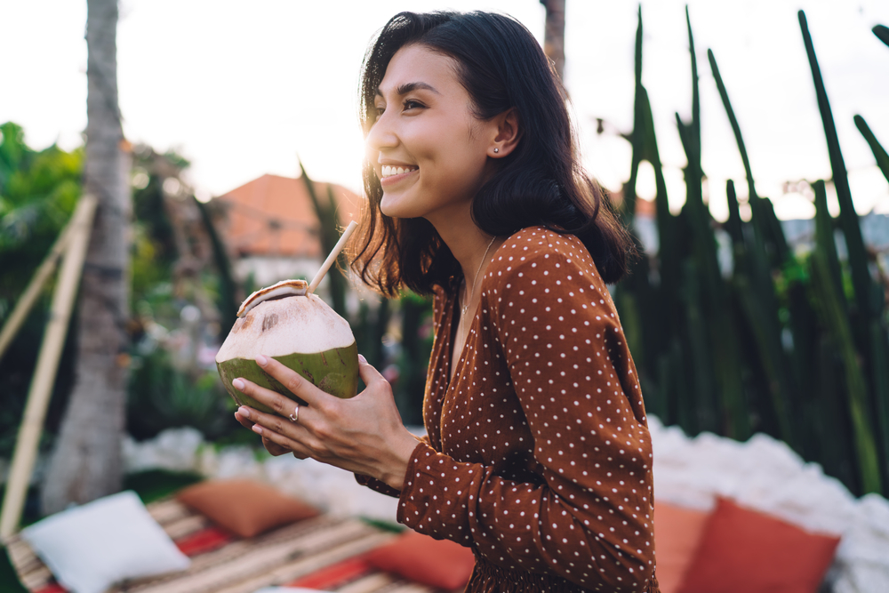 Chữa sỏi thận bằng nước dừa: Thực hư ra sao?
