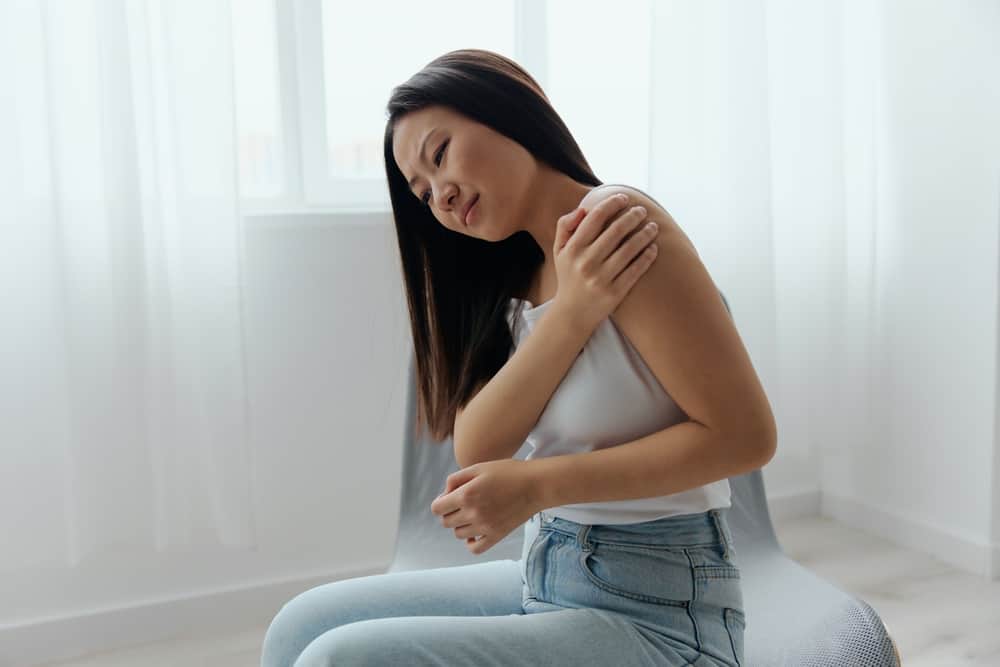 Đau mỏi cổ vai gáy uống thuốc gì?