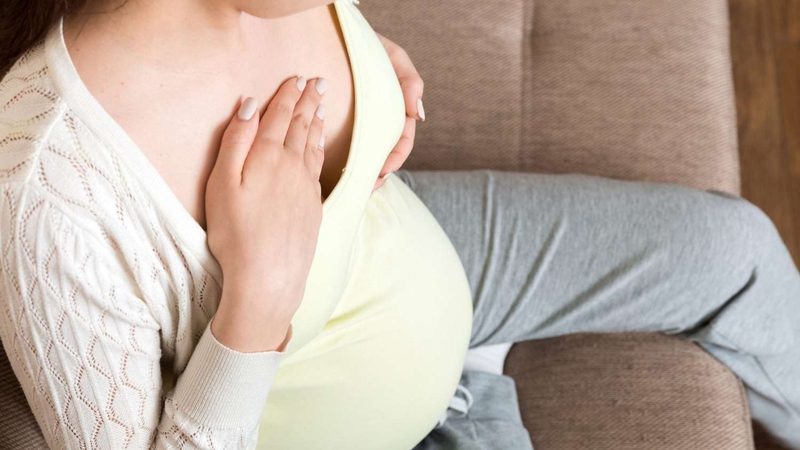 dau-nguc-khi-mang-thai-4 Cách giảm đau và chăm sóc bầu ngực khi mang thai