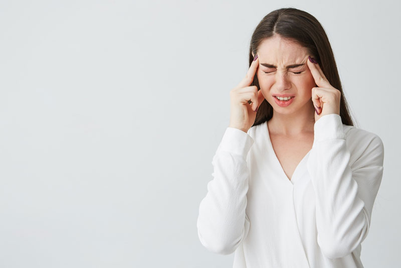 dau-nhuc-dau-mot-trong-so-tac-dung-phu-hay-gap-khi-dung-thuoc-ampicillin Đau nhức đầu là một trong số tác dụng phụ hay gặp khi dùng thuốc Ampicillin