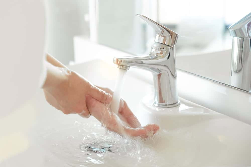 gọt khoai sọ bị ngứa phải làm sao