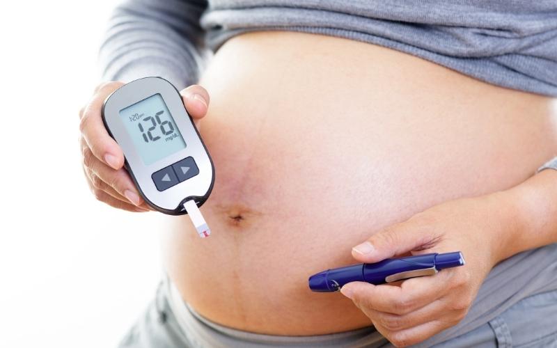 j7jv7ptp-suy-tim-2 Mẹ mắc bệnh tiểu đường có khả năng tăng nguy cơ suy tim bẩm sinh ở con