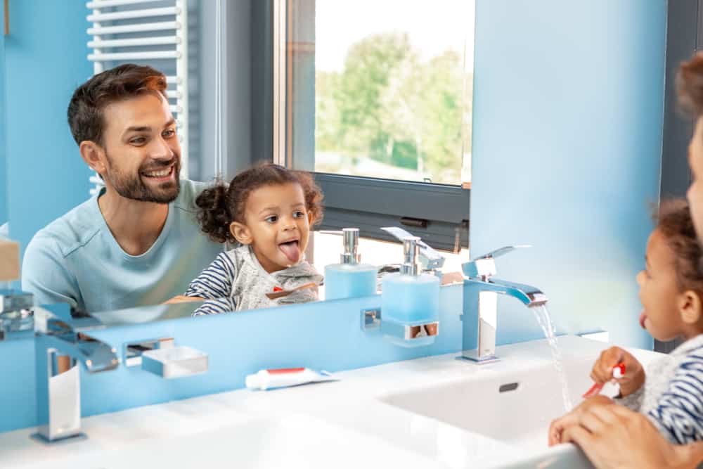 Lưỡi nổi hạt trắng: Nguyên nhân do đâu? Điều trị thế nào?