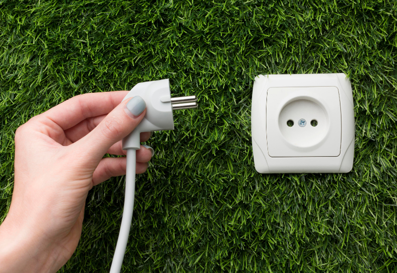 me-bau-bi-dien-giat-nhe-con-co-sao-khong-1 Bị điện giật có thể gây ra nhiều nguy cơ về sức khỏe