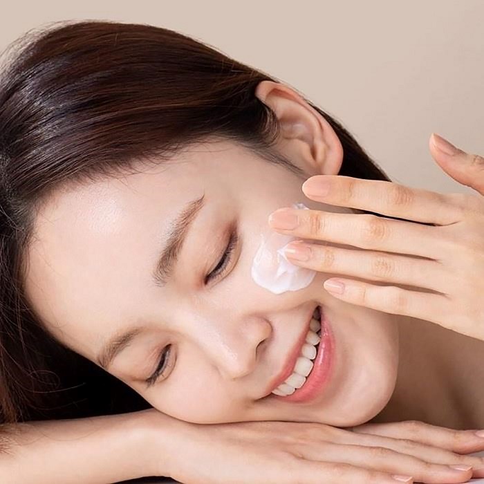 mun-tham-2-1 Cần sử dụng kem chống nắng phù hợp, đúng cách để bảo vệ làn da khỏi tác hại của ánh nắng mặt trời