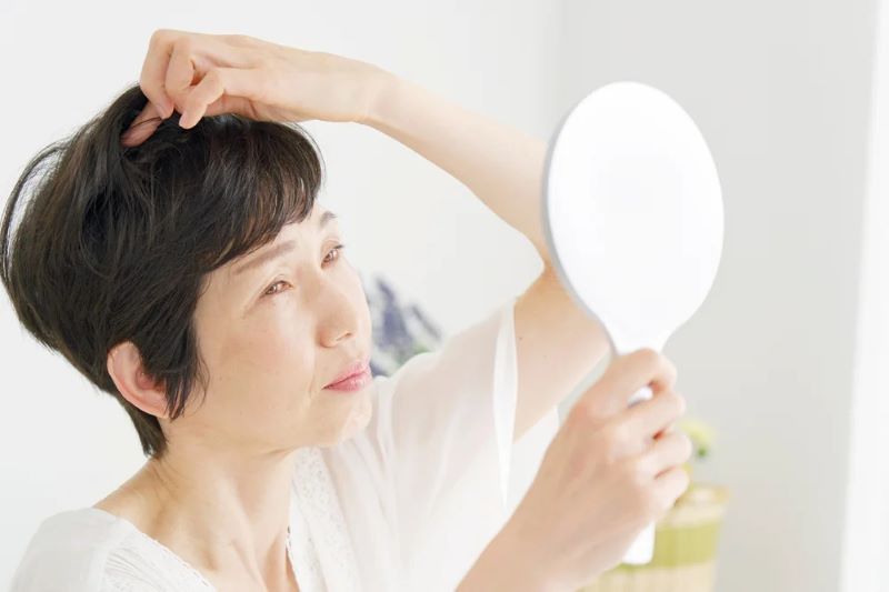 Sự suy giảm nồng độ hormone estrogen là nguyên nhân hình thành nám