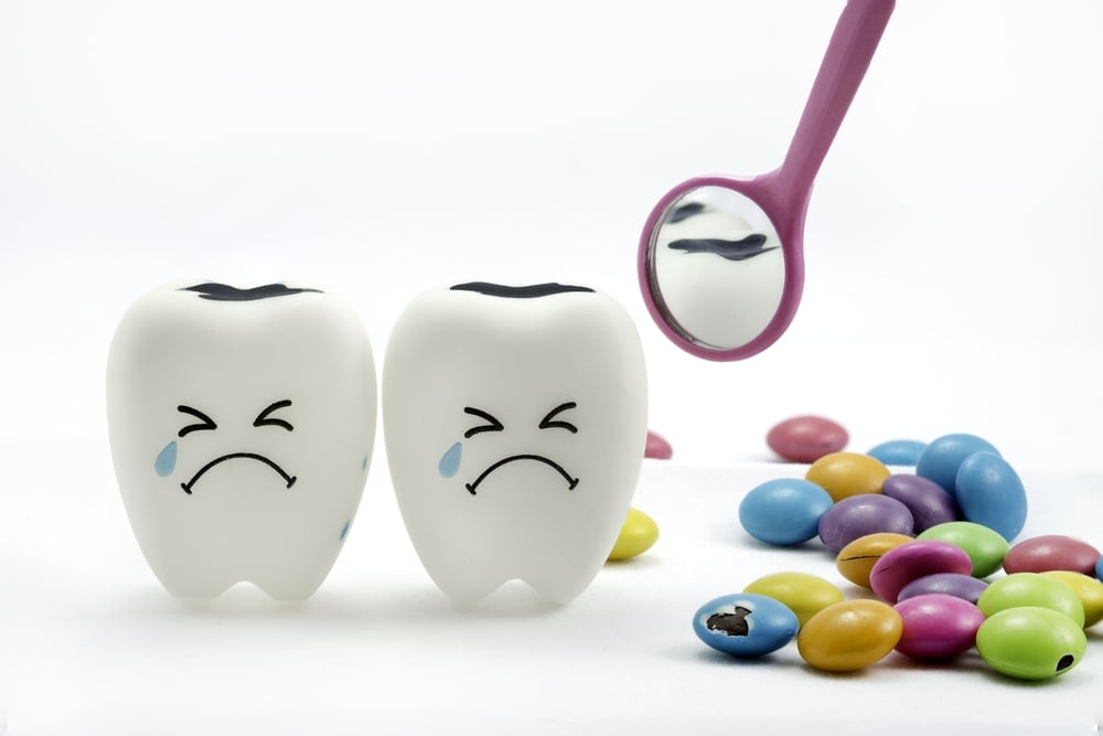 răng có vết đen do sâu răng