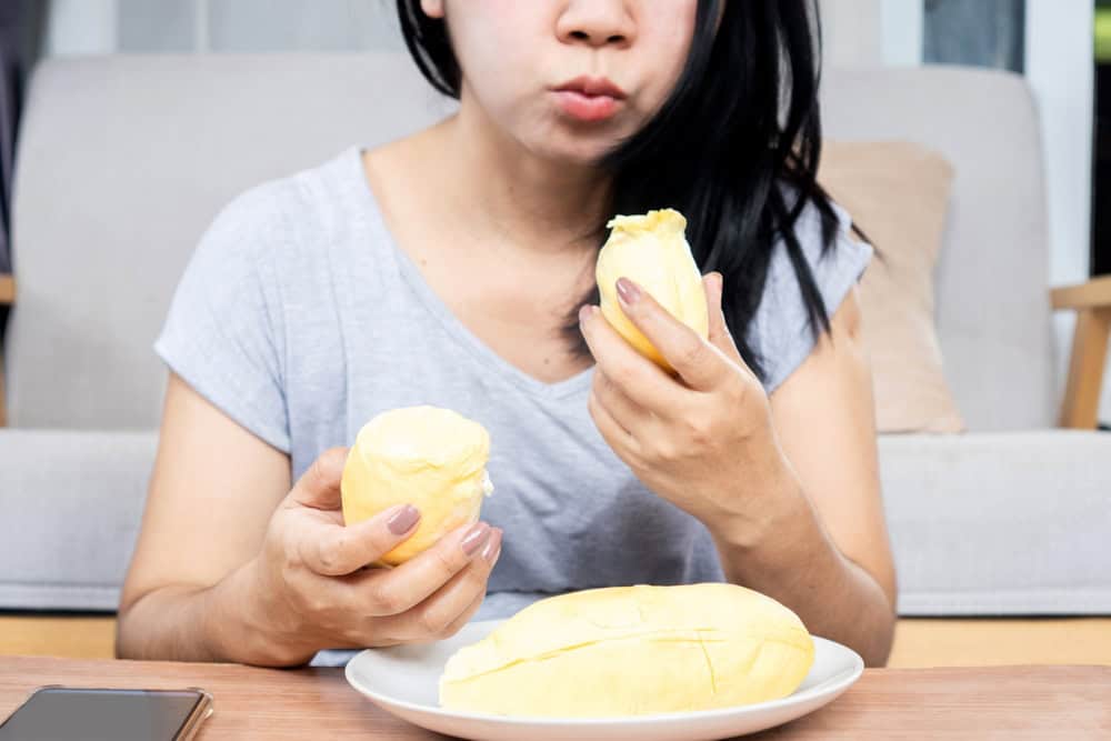 sầu riêng kỵ với gì