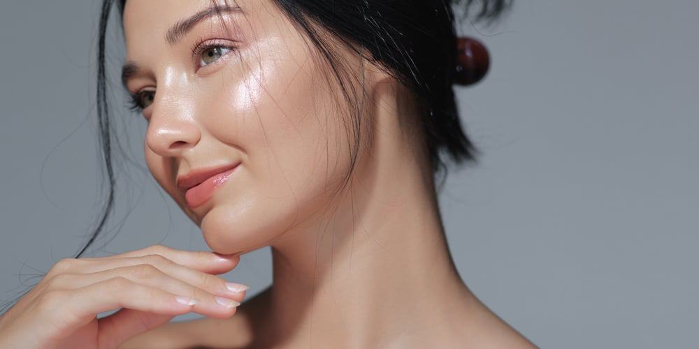 Tác dụng của serum vitamin C cho da dầu mụn