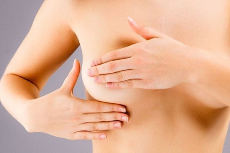 ung-thu-vu-4 Bệnh nhân ung thư vú có sự thay đổi kích thước vú
