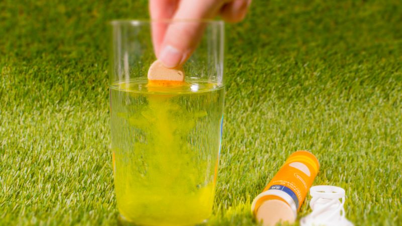 vien-c-sui-3-1 Vitamin C có nhiều dạng như viên nén, viên nhai, bột pha nước và siro.